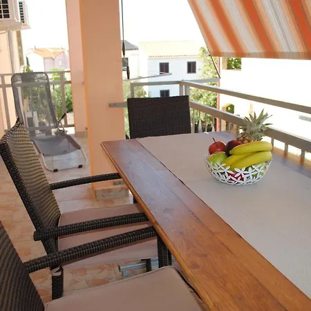 Apartment Vidolma *