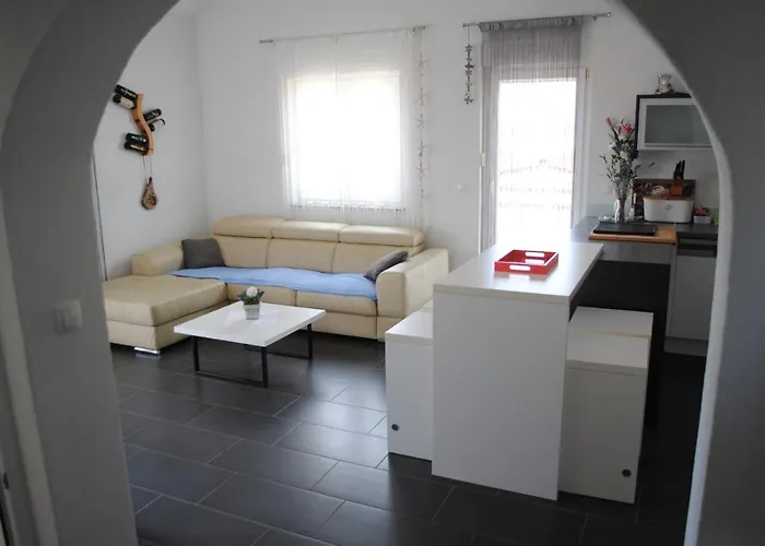 Vidolma Apartment *